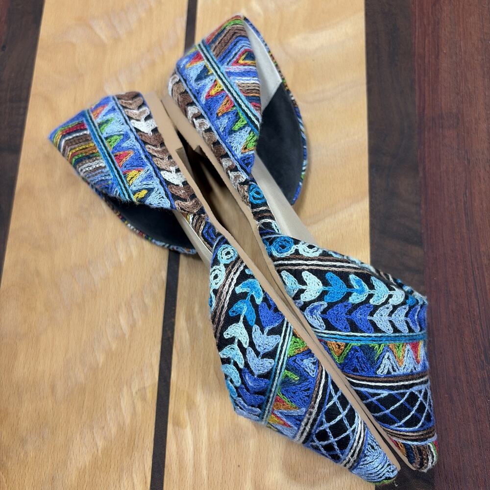 Seychelles - Embroidered Multicolor Point-Toe D’Orsay Flat - Women’s Size 6 - Picture 3 of 7